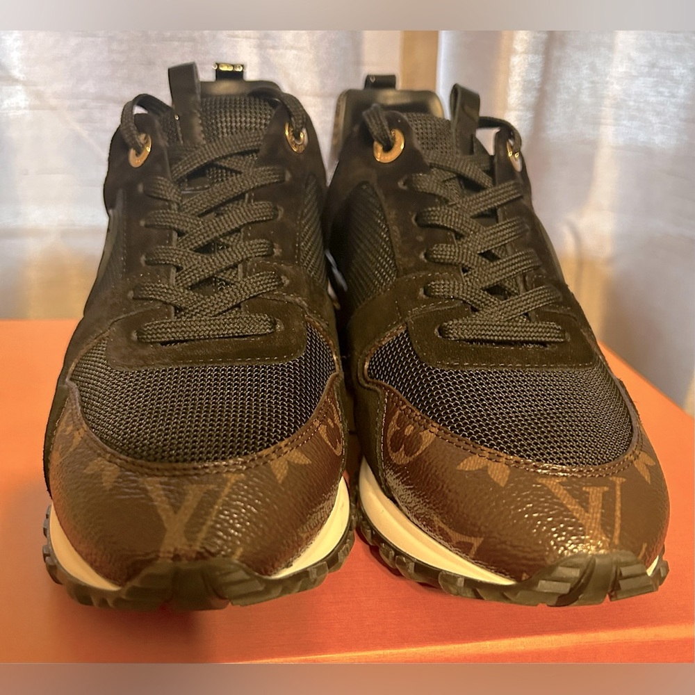 Louis Vuitton Runway Sneakers - EU39 - Picture 3 of 6